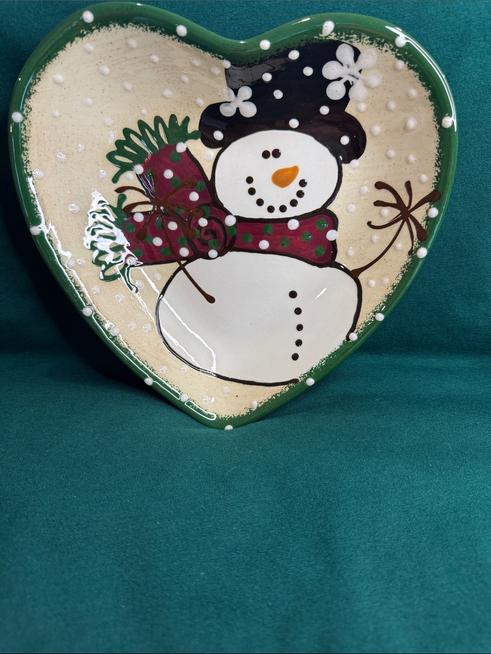 Expressly Yours Holiday Serving Plate, Heart-Shaped with Snowman & Green Border